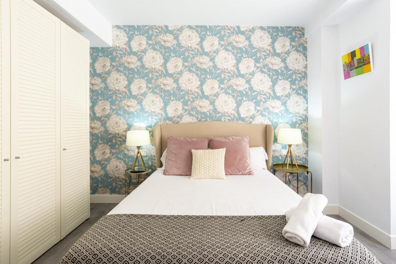 Soho Premium 4 Bedrooms Apartment Malaga Bagian luar foto