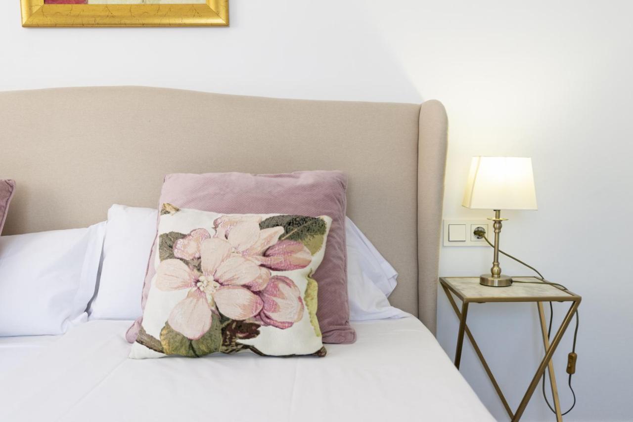 Soho Premium 4 Bedrooms Apartment Malaga Bagian luar foto