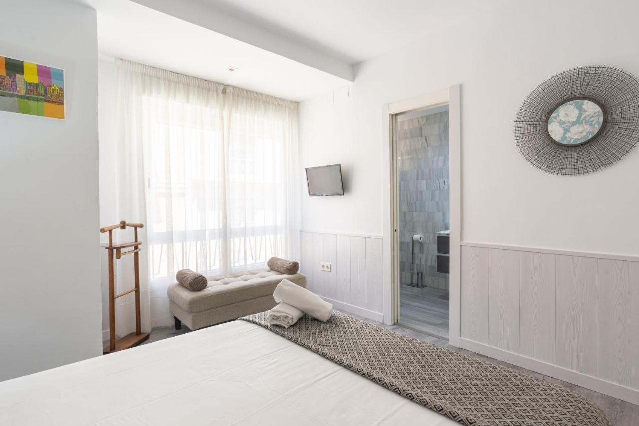 Soho Premium 4 Bedrooms Apartment Malaga Bagian luar foto
