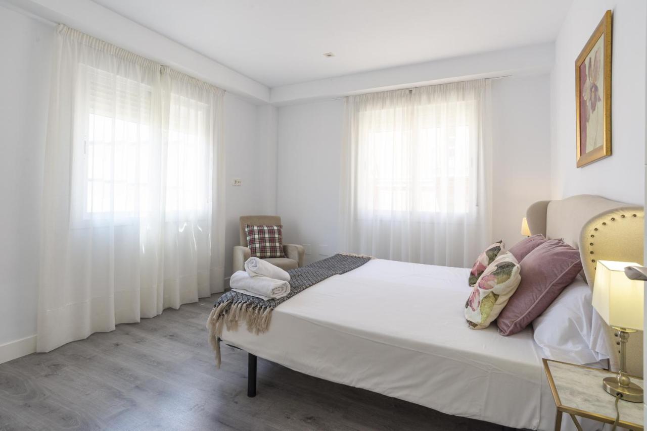 Soho Premium 4 Bedrooms Apartment Malaga Bagian luar foto