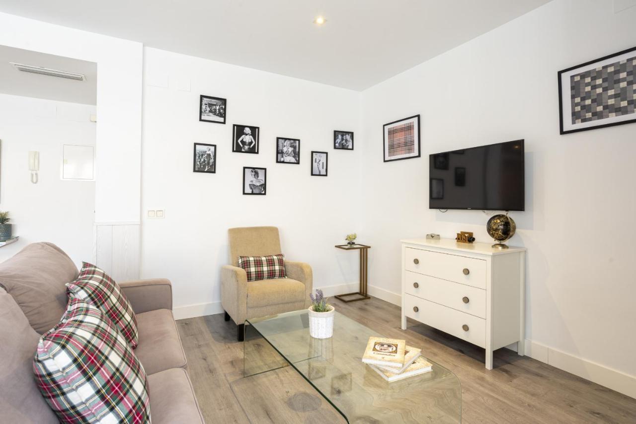 Soho Premium 4 Bedrooms Apartment Malaga Bagian luar foto