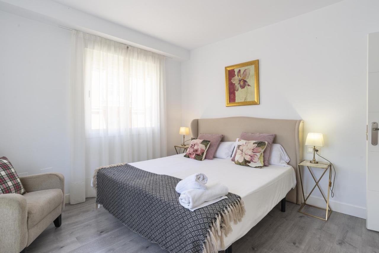 Soho Premium 4 Bedrooms Apartment Malaga Bagian luar foto