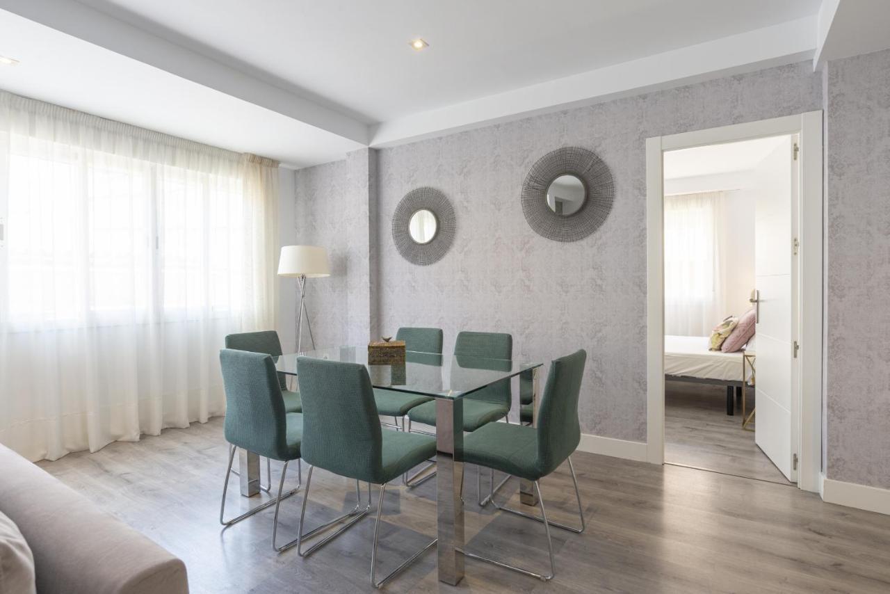 Soho Premium 4 Bedrooms Apartment Malaga Bagian luar foto