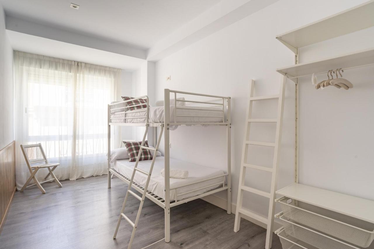 Soho Premium 4 Bedrooms Apartment Malaga Bagian luar foto